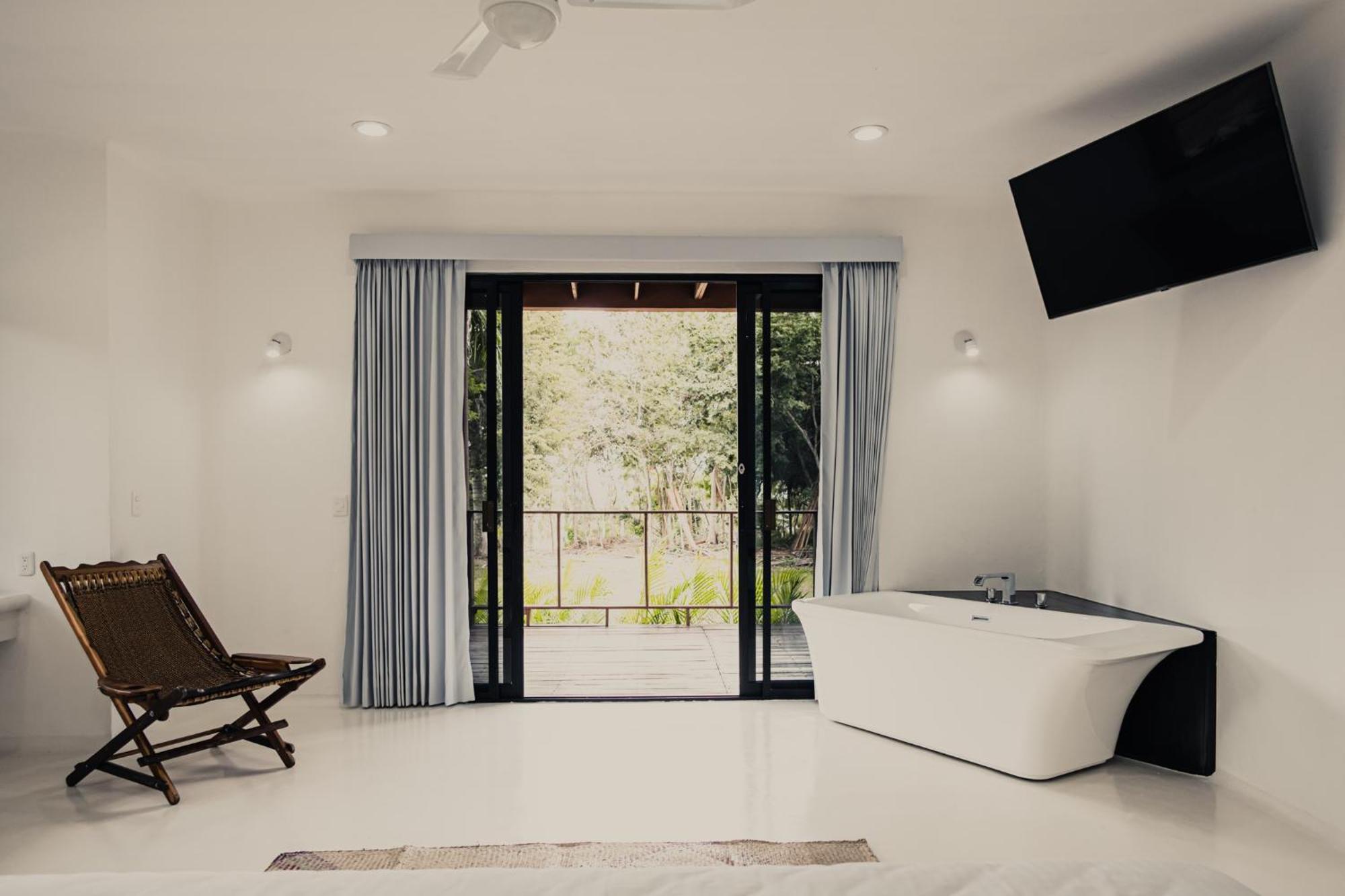 Royal Palm Bacalar Cabanas & Lagoon Club 외부 사진